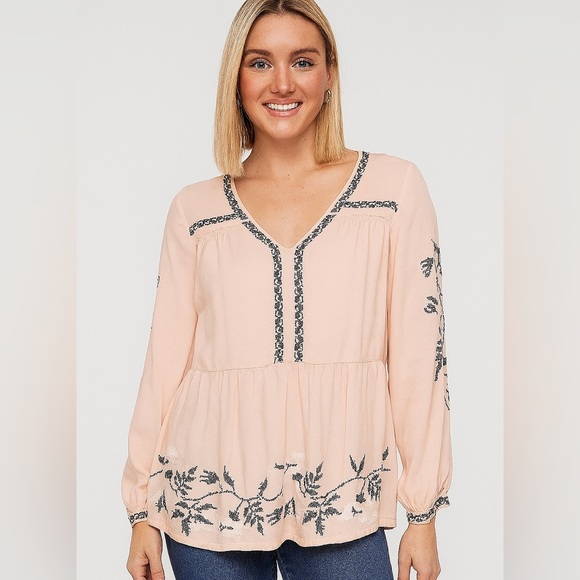 Pale pink Venus Tunic Small. Flattering! V-neck. Smocked. Long sleeve - Picture 1 of 14